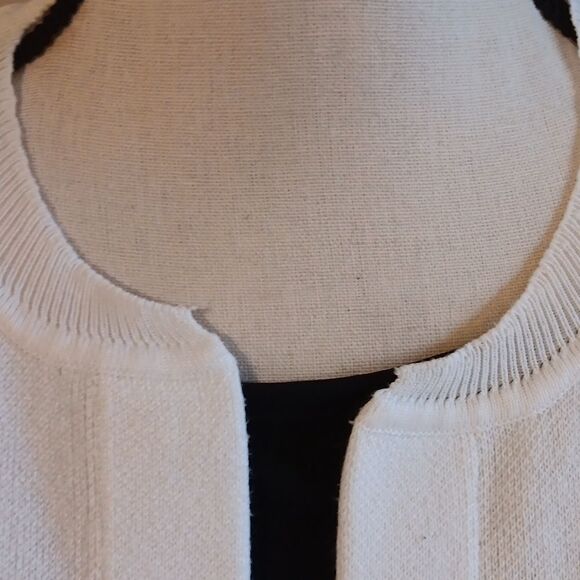 T Tahari Rayon Blend Sweater - Picture 3 of 9